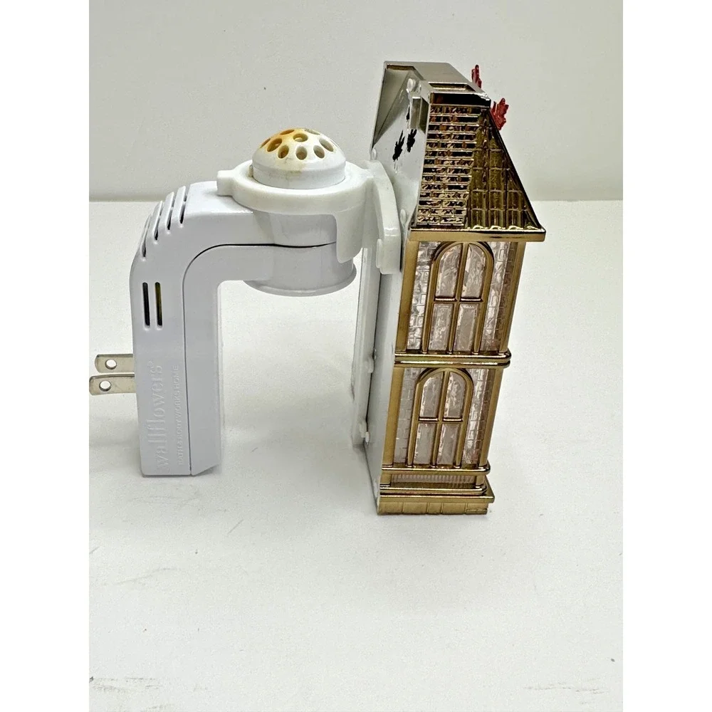 BATH & BODY WORKS FALL GLASS HOUSE PROJECTOR WALLFLOWER LIGHT UP 24/7 PLUG IN - Picture 4 of 9
